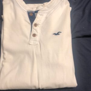 Hollister t shirt small size